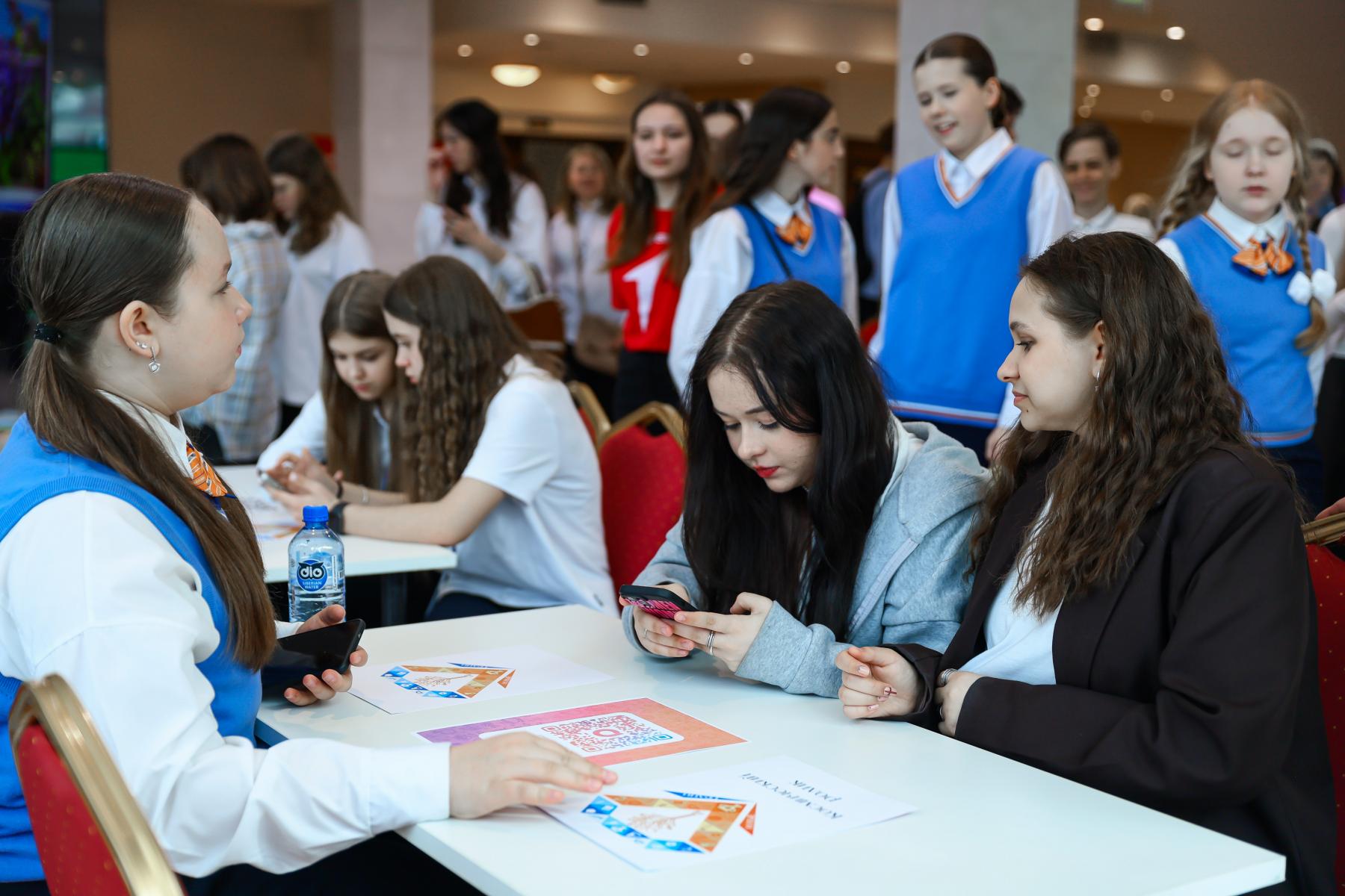 Фото Соловьёв, Савочкин, Никишева: звездные гости собрали на форуме в Новосибирске свыше тысячи человек – 100 ярких кадров 57
